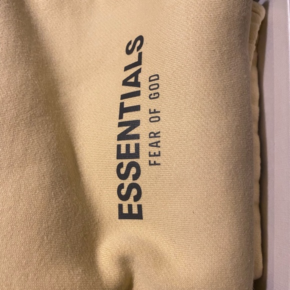 Fear Of God Essentials Joggers Exclusive Yellow Cream Large - Picture 2 of 14